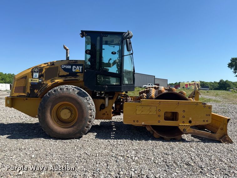 image for item ET6137 2017 Caterpillar CP56B single drum vibratory roller