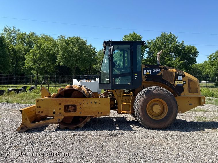 image for item ET6137 2017 Caterpillar CP56B single drum vibratory roller