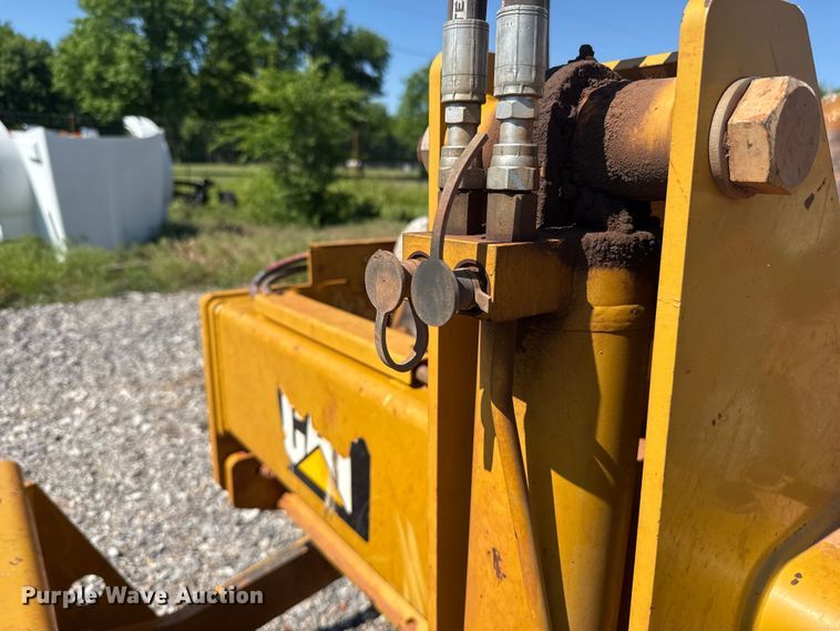 image for item ET6137 2017 Caterpillar CP56B single drum vibratory roller