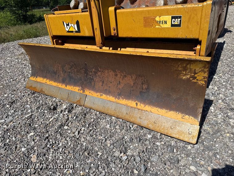 image for item ET6137 2017 Caterpillar CP56B single drum vibratory roller