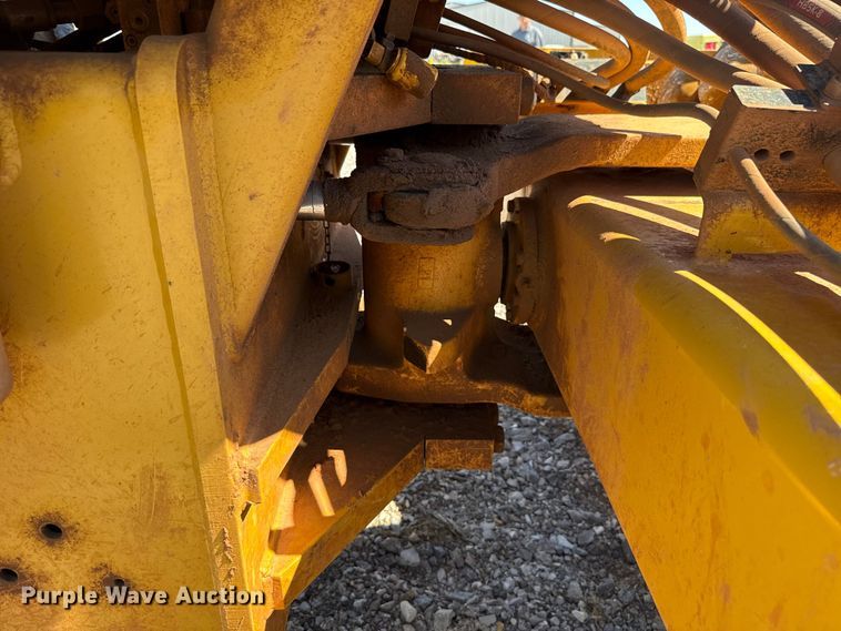 image for item ET6137 2017 Caterpillar CP56B single drum vibratory roller