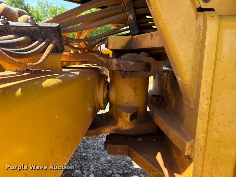 image for item ET6137 2017 Caterpillar CP56B single drum vibratory roller