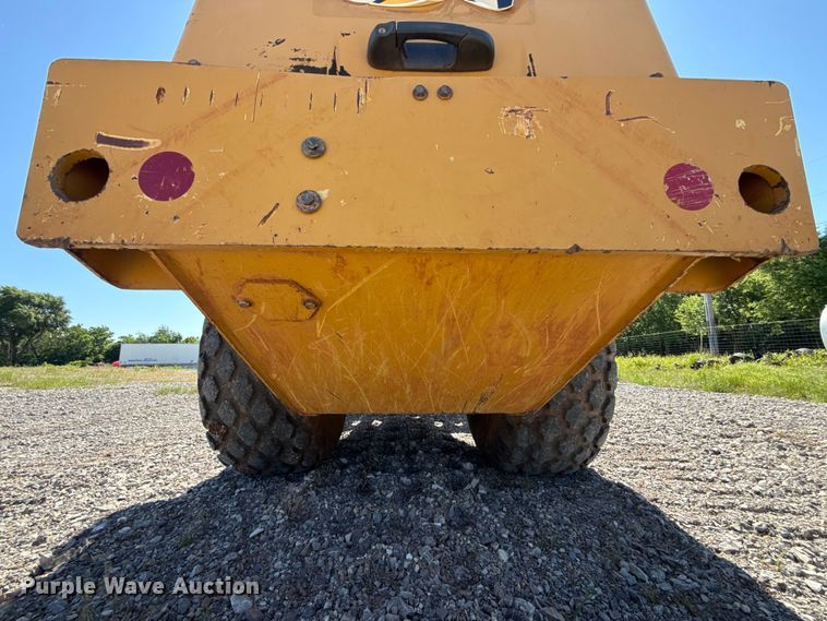 image for item ET6137 2017 Caterpillar CP56B single drum vibratory roller