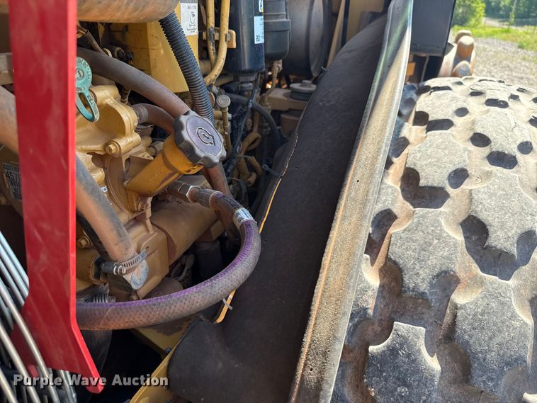 image for item ET6137 2017 Caterpillar CP56B single drum vibratory roller
