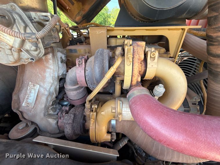 image for item ET6137 2017 Caterpillar CP56B single drum vibratory roller