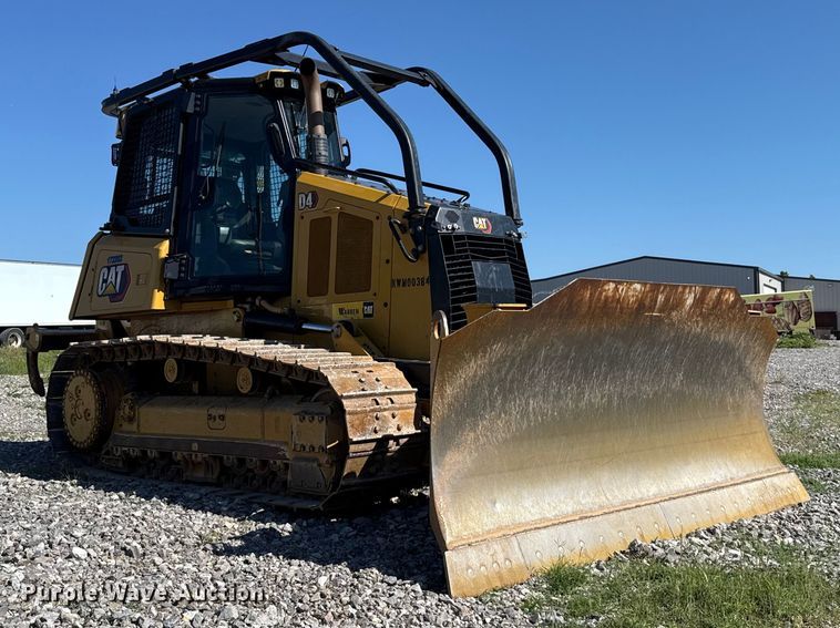 image for item ET6138 2022 Caterpillar D4 dozer