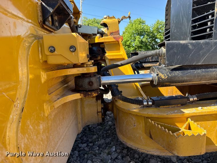 image for item ET6138 2022 Caterpillar D4 dozer
