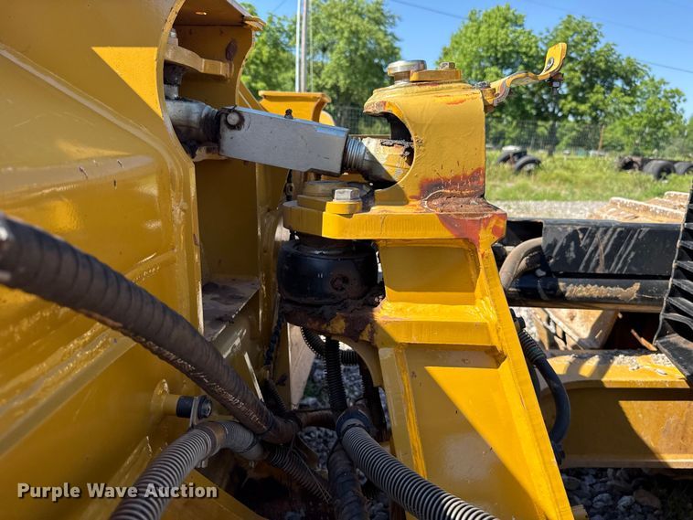 image for item ET6138 2022 Caterpillar D4 dozer