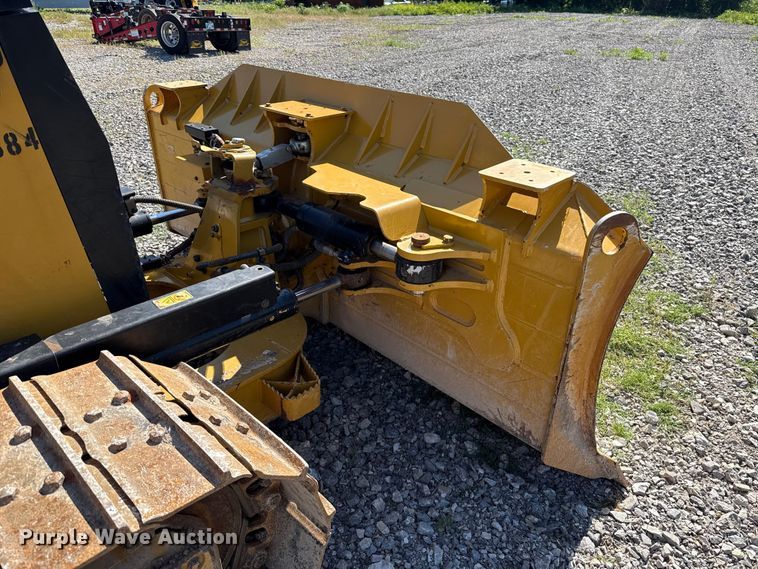 image for item ET6138 2022 Caterpillar D4 dozer
