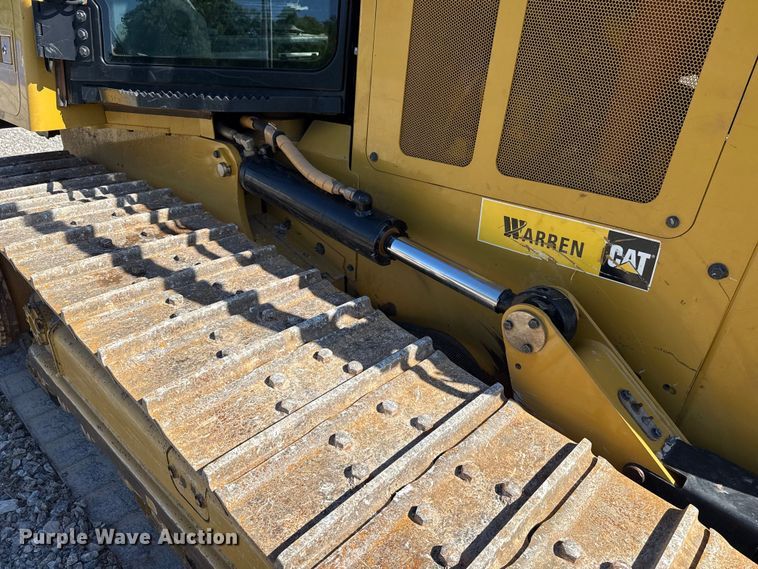 image for item ET6138 2022 Caterpillar D4 dozer
