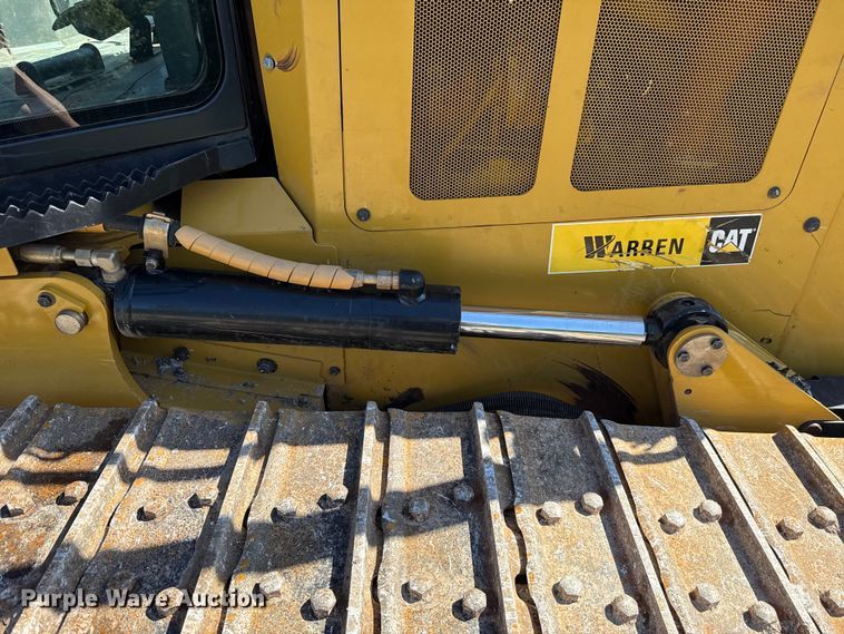 image for item ET6138 2022 Caterpillar D4 dozer