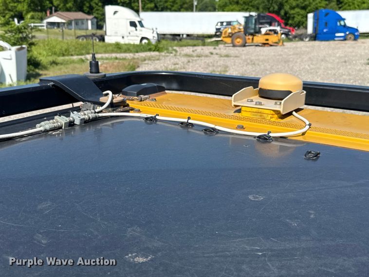 image for item ET6138 2022 Caterpillar D4 dozer