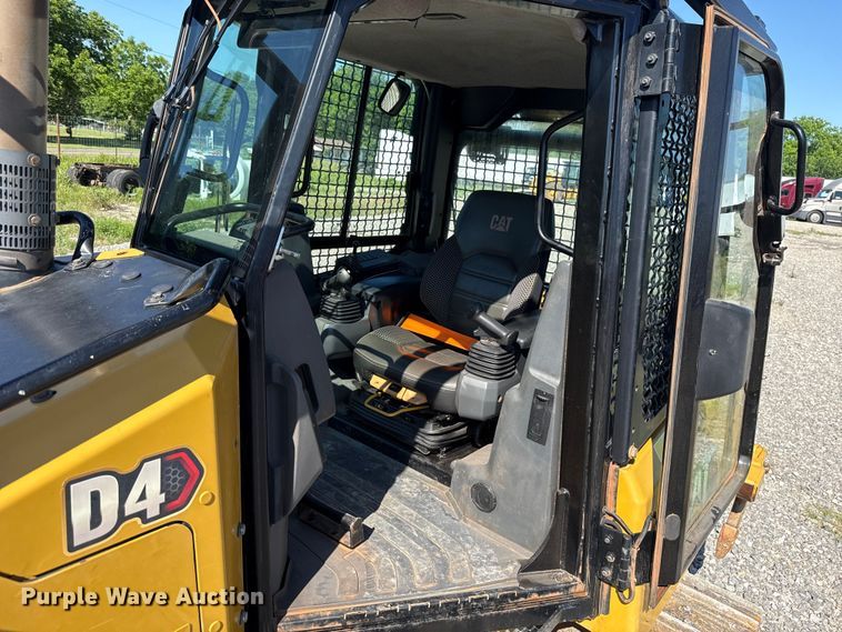 image for item ET6138 2022 Caterpillar D4 dozer