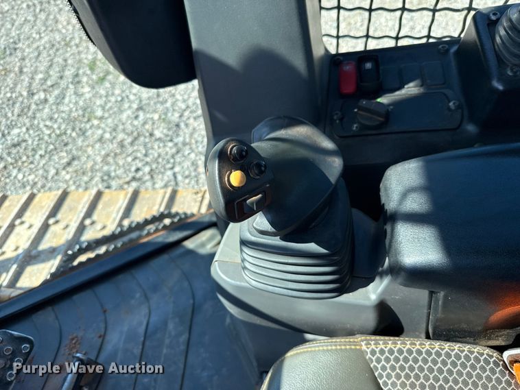 image for item ET6138 2022 Caterpillar D4 dozer