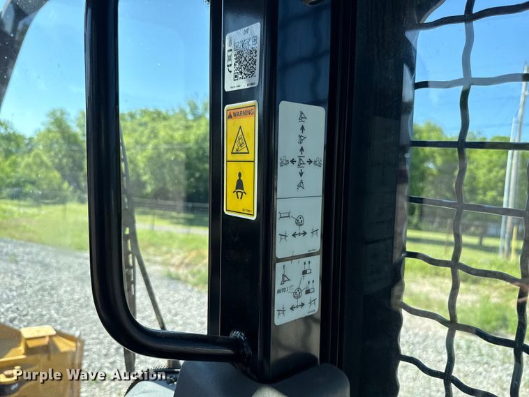 image for item ET6138 2022 Caterpillar D4 dozer
