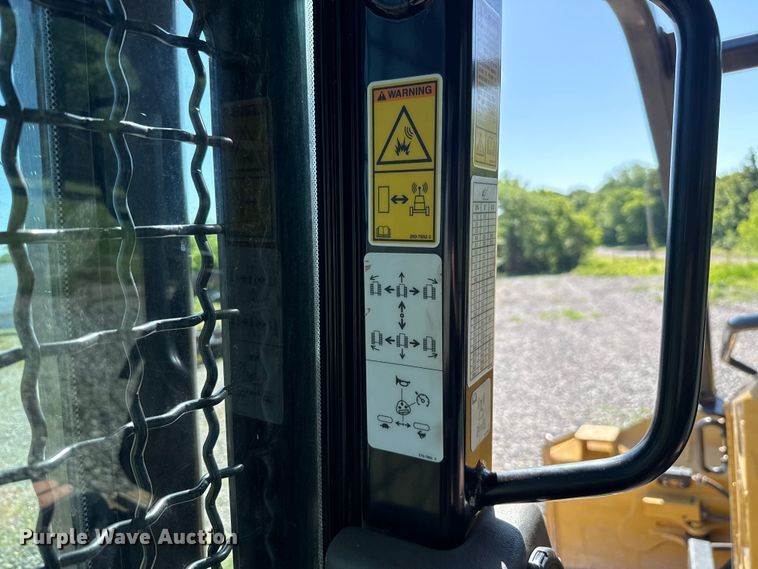 image for item ET6138 2022 Caterpillar D4 dozer