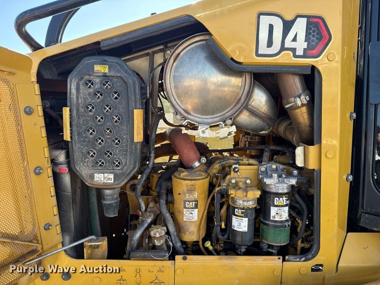 image for item ET6138 2022 Caterpillar D4 dozer