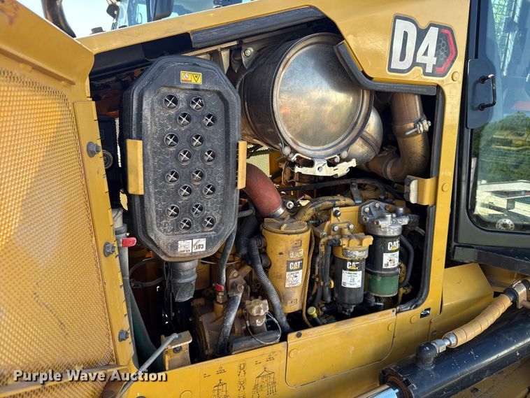 image for item ET6138 2022 Caterpillar D4 dozer