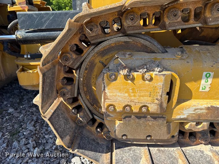 image for item ET6138 2022 Caterpillar D4 dozer