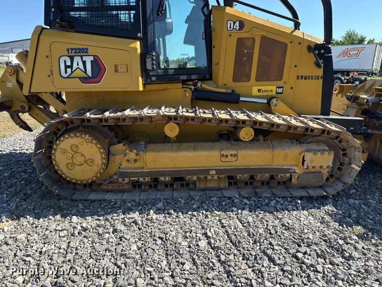image for item ET6138 2022 Caterpillar D4 dozer