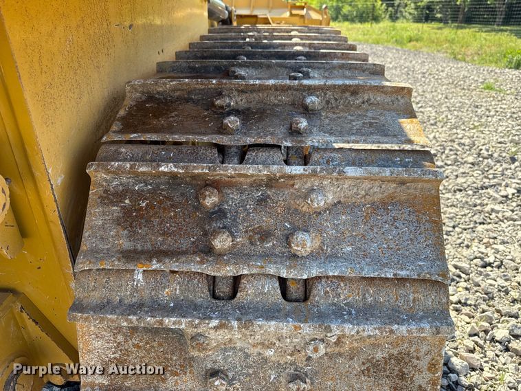 image for item ET6138 2022 Caterpillar D4 dozer