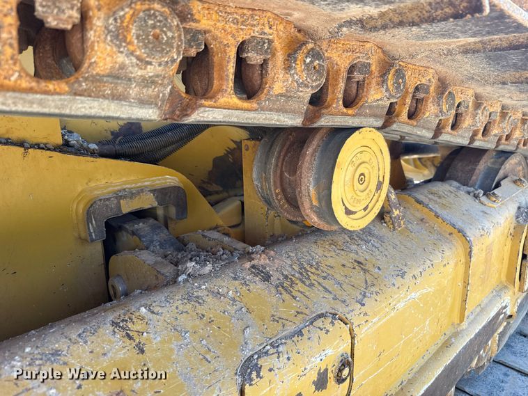 image for item ET6138 2022 Caterpillar D4 dozer