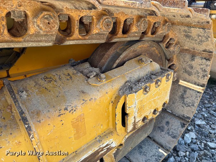 image for item ET6138 2022 Caterpillar D4 dozer
