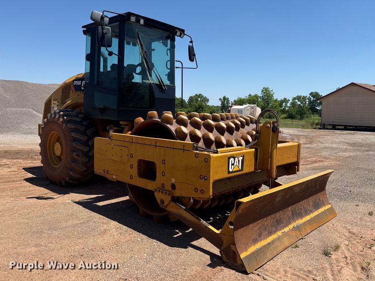 image for item ET6139 2018 Caterpillar CP56B single drum vibratory roller