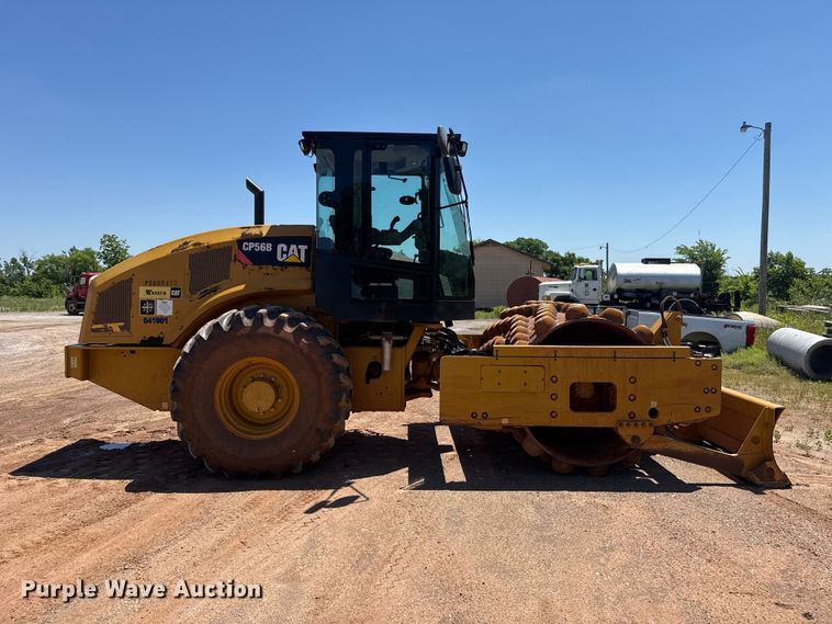 image for item ET6139 2018 Caterpillar CP56B single drum vibratory roller