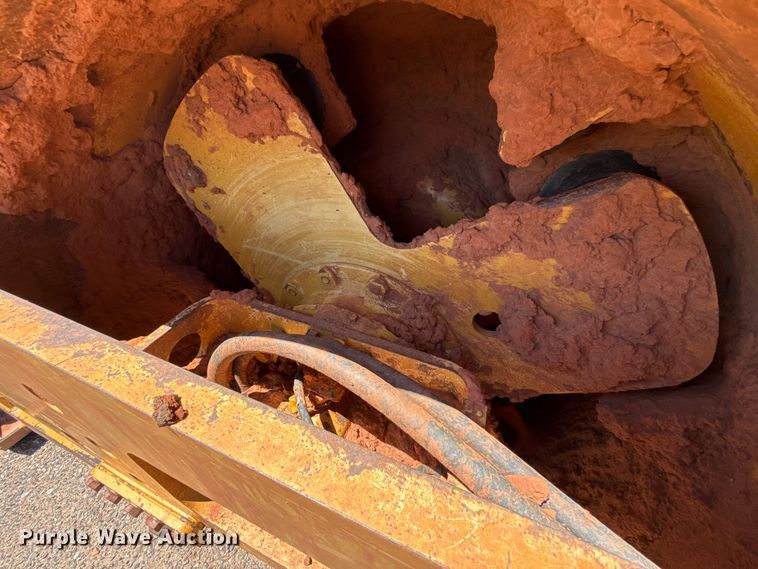 image for item ET6139 2018 Caterpillar CP56B single drum vibratory roller