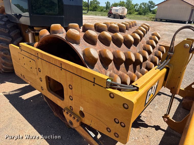 image for item ET6139 2018 Caterpillar CP56B single drum vibratory roller