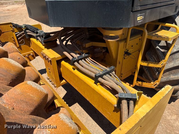 image for item ET6139 2018 Caterpillar CP56B single drum vibratory roller
