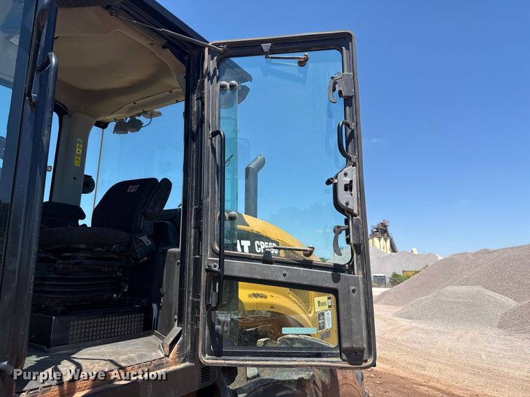 image for item ET6139 2018 Caterpillar CP56B single drum vibratory roller