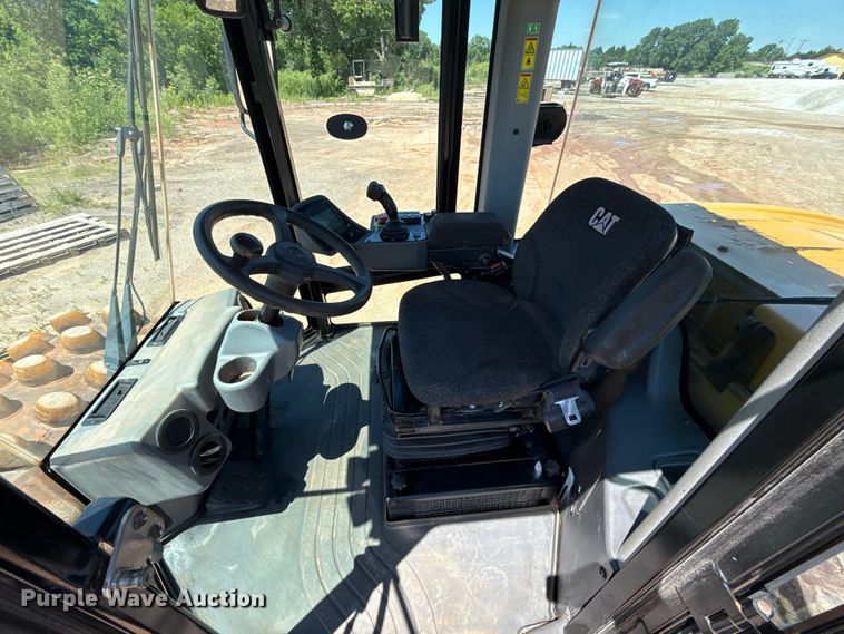 image for item ET6139 2018 Caterpillar CP56B single drum vibratory roller
