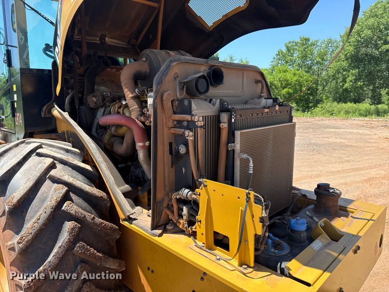 image for item ET6139 2018 Caterpillar CP56B single drum vibratory roller