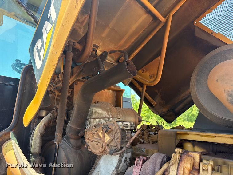 image for item ET6139 2018 Caterpillar CP56B single drum vibratory roller