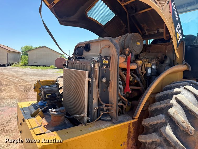 image for item ET6139 2018 Caterpillar CP56B single drum vibratory roller