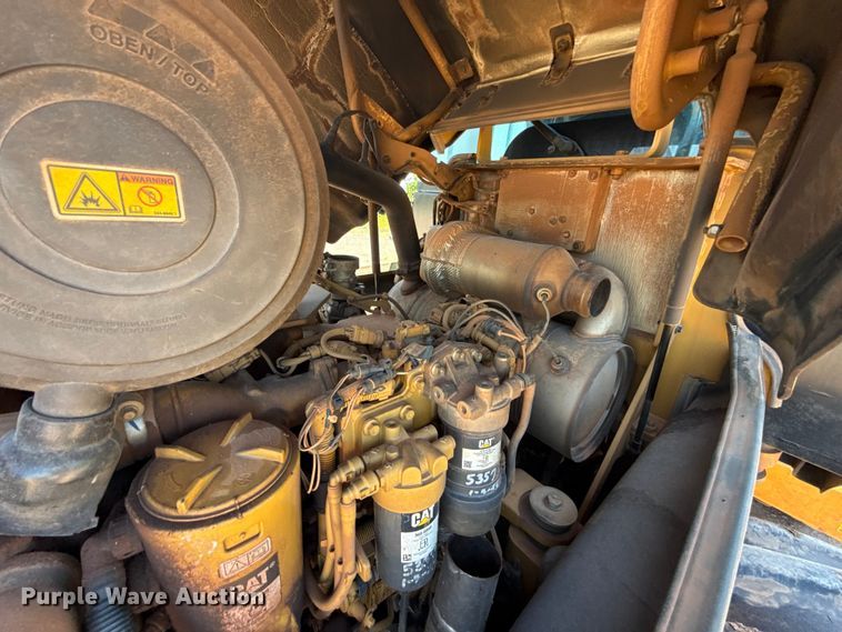 image for item ET6139 2018 Caterpillar CP56B single drum vibratory roller