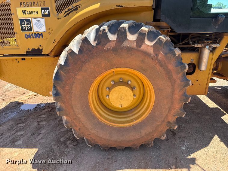 image for item ET6139 2018 Caterpillar CP56B single drum vibratory roller