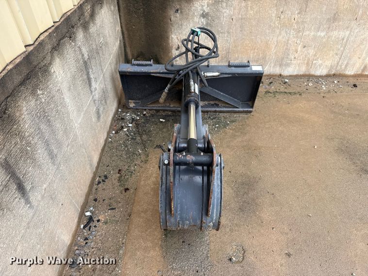 image for item ET6236 FFC LAF2301-0022 skid steer backhoe