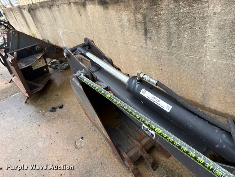image for item ET6236 FFC LAF2301-0022 skid steer backhoe