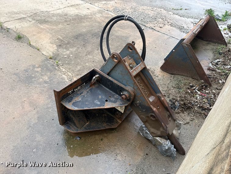image for item ET6237 Bobcat  skid steer breaker
