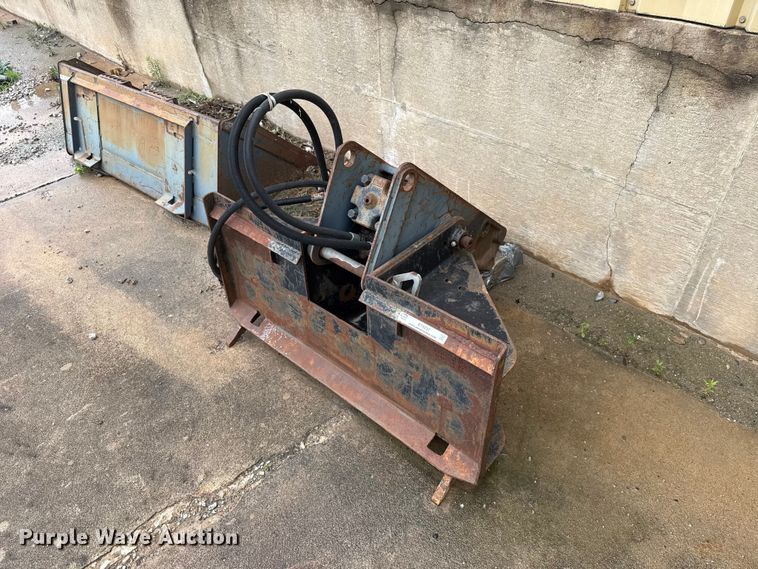 image for item ET6237 Bobcat  skid steer breaker