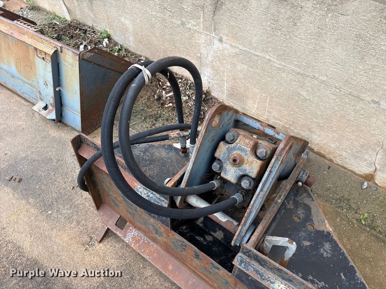 image for item ET6237 Bobcat  skid steer breaker