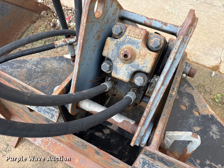 image for item ET6237 Bobcat  skid steer breaker