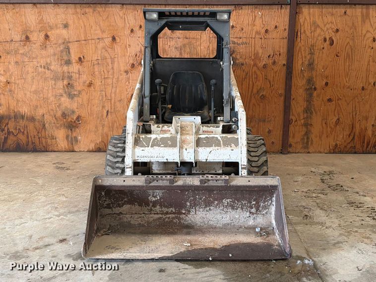 image for item ET6238 1999 Bobcat 751 skid steer loader