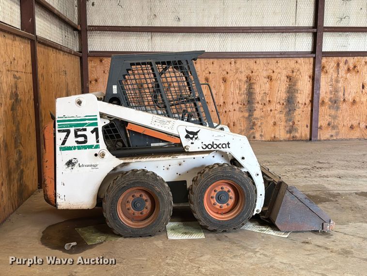 image for item ET6238 1999 Bobcat 751 skid steer loader