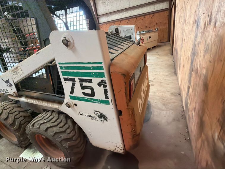 image for item ET6238 1999 Bobcat 751 skid steer loader