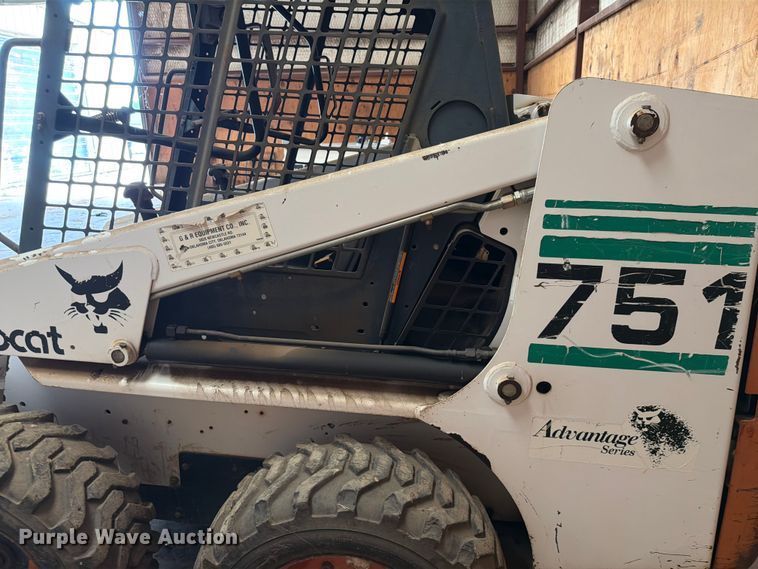 image for item ET6238 1999 Bobcat 751 skid steer loader