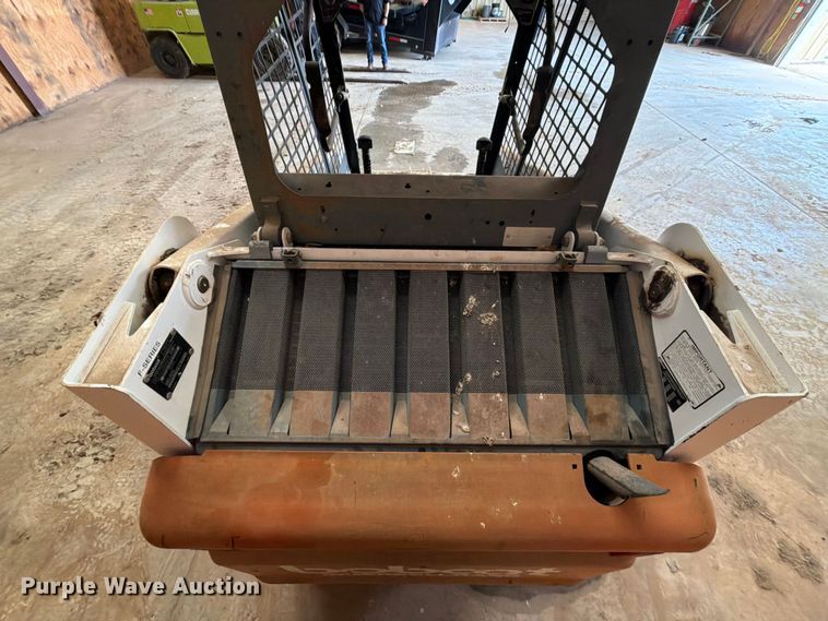 image for item ET6238 1999 Bobcat 751 skid steer loader